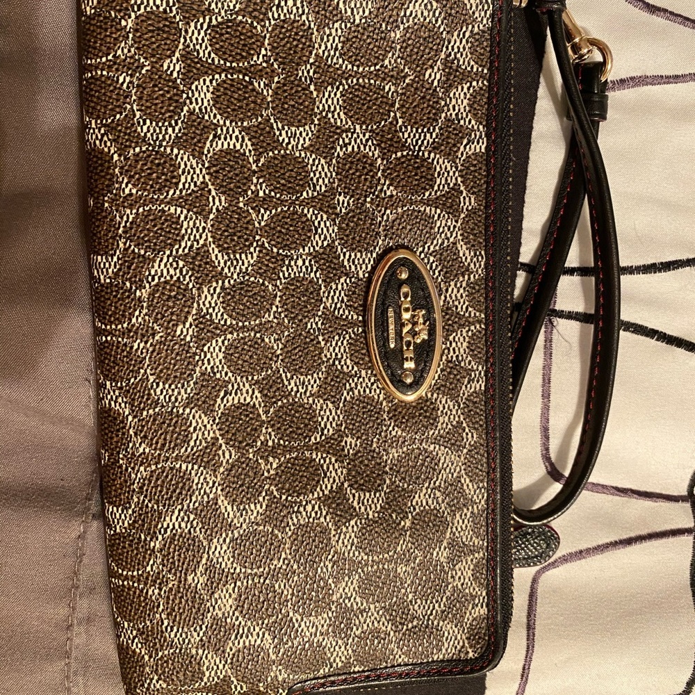 Wallets - Picture 2 of 7